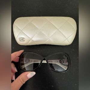 Chanel Sunglasses 5148 Vintage Excellent Condition  Black Frame With White Arms